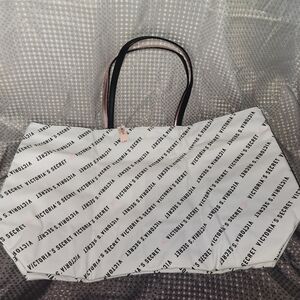 ✨ Victoria’s Secret Logo Tote Bag NWT | Travel Beach Weekender Carryall ✨